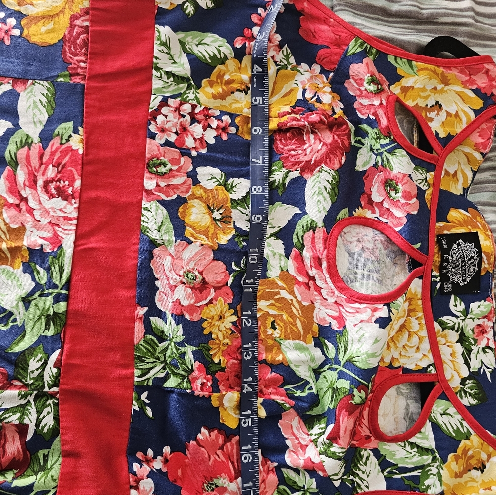 Hearts & Roses Floral Pinup Style Dress - Picture 6 of 8